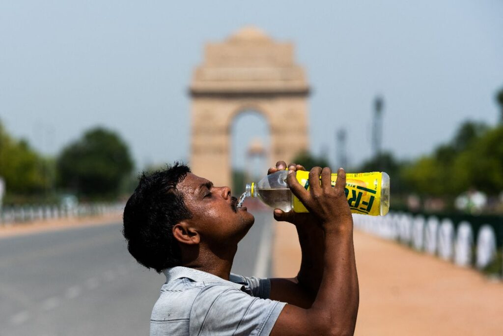 Delhi's heat vertical pics